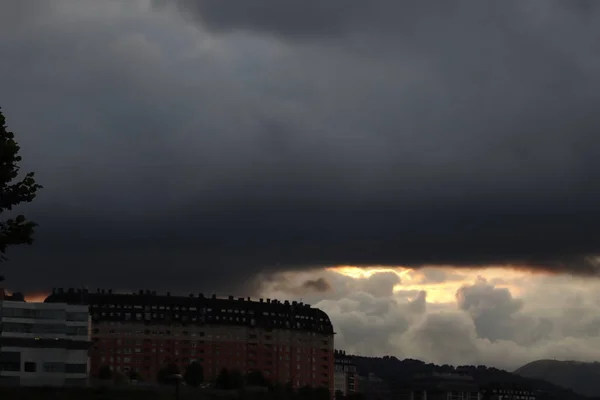 Molnig Himmel Över Bilbao Spanien — Stockfoto