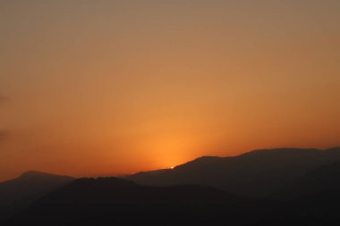 İspanya Bilbao dağlarında alacakaranlık.