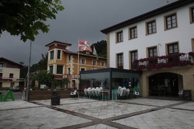 Bask ülkesinin iç kesimlerinde bir köy.