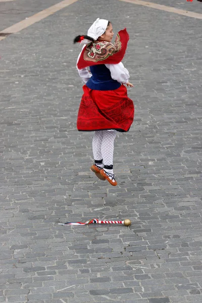 Festivalde Bask halk dansçıları