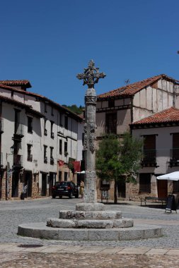 İspanya 'nın Covarrubias kasabasında klasik bir ev.