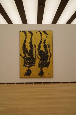 Müzedeki sanat eserleri.