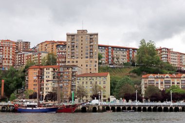 Bilbao nehrinin manzarası