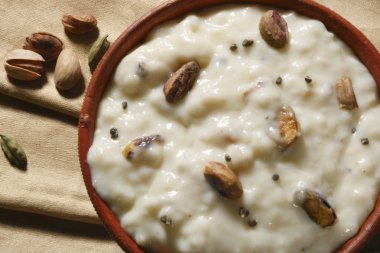 Kuzey Hint tatlı firnee olduğunu