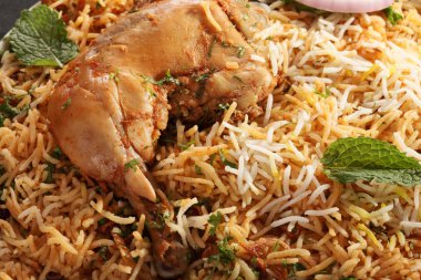 Hyderabadi biryani - popüler tavuk veya koyun eti dayalı biryani
