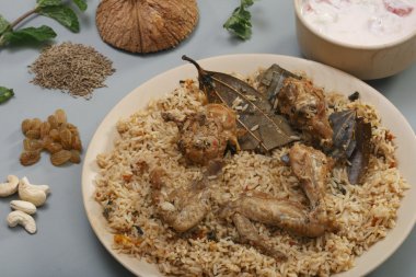 Hyderabadi biryani - popüler tavuk veya koyun eti dayalı biryani