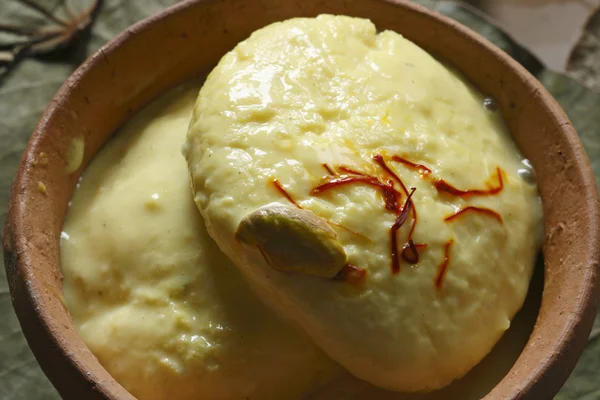 RAS malai - bengal bir tatlı yemek