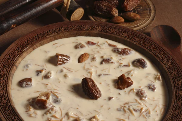 Sheer Khorma Sewiya - A sweet dish with vermicelli and custard — Stock Photo, Image