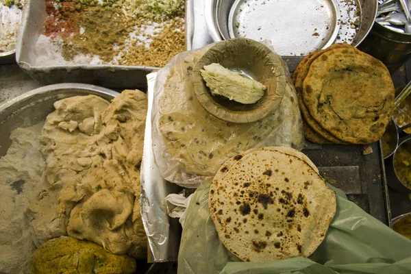 Indické pouliční jídlo. — Stock fotografie
