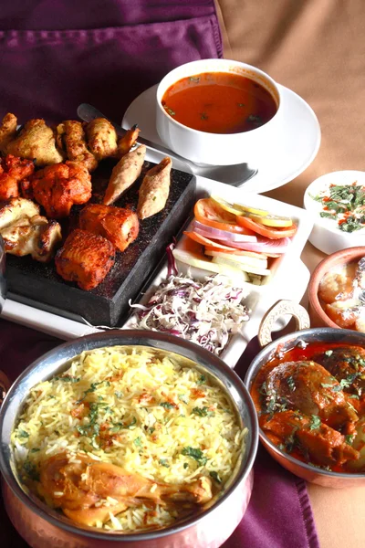 Hyderabadi biryani - popüler tavuk veya koyun eti dayalı biryani