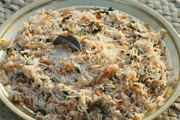 Biryani - An Indian rice dish made with rice, spices and a combination of meat or vegetables — Stock Photo, Image