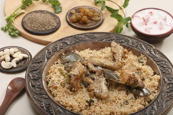 Hyderabadi biryani - popüler tavuk veya koyun eti dayalı biryani