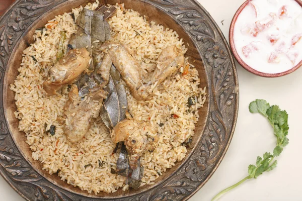 Hyderabadi biryani - popüler tavuk veya koyun eti dayalı biryani