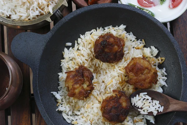 Köfte biryani - bir köfte vejetaryen biryani dayalı. — Stok fotoğraf