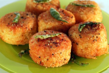 Kızarmış dhokla
