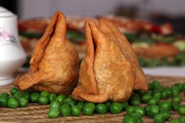 samosa kızartılmış veya pasta pişmiş bir Kızılderili olduğunu