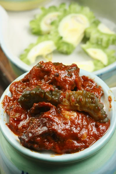 Karela Pickle - Un pepinillo indio hecho de Karela o calabaza amarga — Foto de Stock