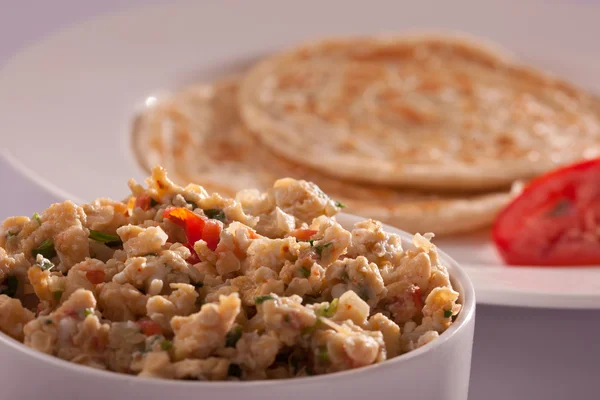 Egg bhurji with Paratha. — Stock Photo, Image