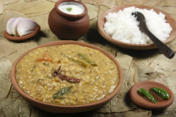 Panchkuti dal é uma combinação de lentilhas e especiarias frescas — Fotografia de Stock