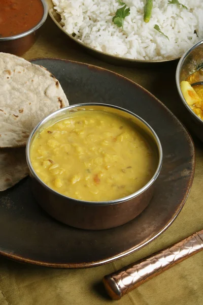 Гуджараті tuvar даль - це гострий і солодкі блюда Гуджарат — стокове фото