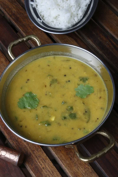 Pithale oder Kichererbsenmehl Curry aus Indien — Stockfoto