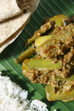 Patlıcan Podi köri veya toz Eggplant(brinjal) köri Andhra üzerinden