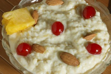 Gil e firdaus - kalın kheer süt ve seviyan yapılmış