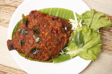 meen pollichathu-질경이 잎에 생선 구이