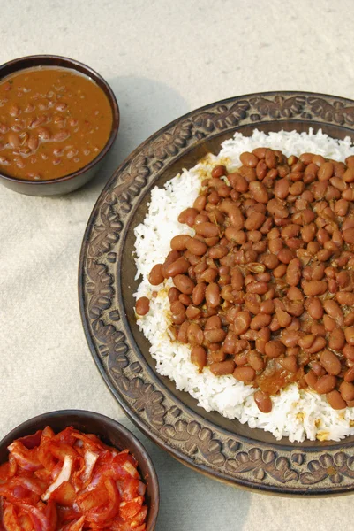 Red kidney beans cooked with turnips (shalgam), tomato onion gravy and fresh spices — Stock Photo, Image