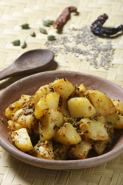 Aloo Saag - a curry made from spinach and potatoes — Stock Photo, Image