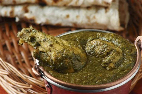 Saag Chicken es una verdura del norte de la India —  Fotos de Stock
