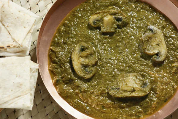 Saag Mushroom it is a north Indian vegetable — Stock Photo, Image