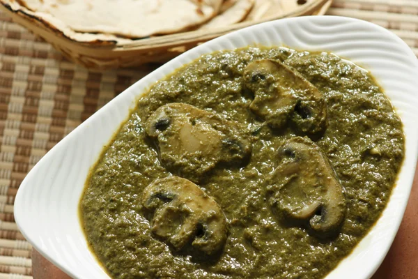 Saag Mushroom it is a north Indian vegetable — Stock Photo, Image