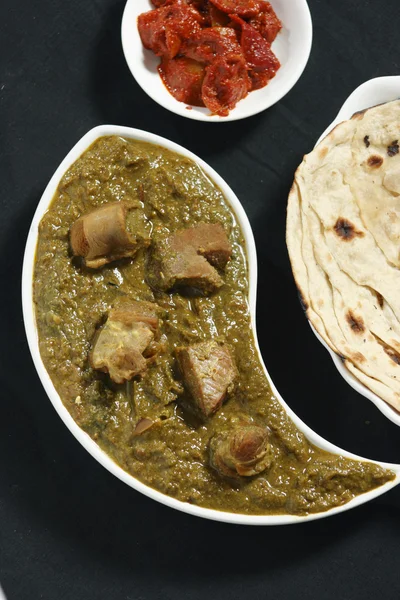 Saag Mutton it is a north Indian vegetable — Stock Photo, Image