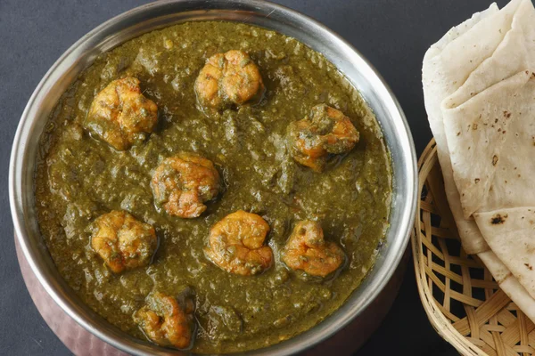 Saag prawn it is a north Indian vegetable — Stock Photo, Image