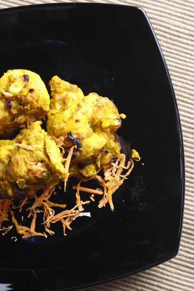 Aglio di limone Tikka - un piatto di pollo alla griglia . — Foto Stock