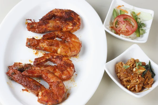 Fried Prawns - A snack from Goa in Western India, made by frying whole tiger prawns — Stock Photo, Image