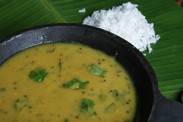 Pithale - Curry aus Kichererbsenmehl — Stockfoto