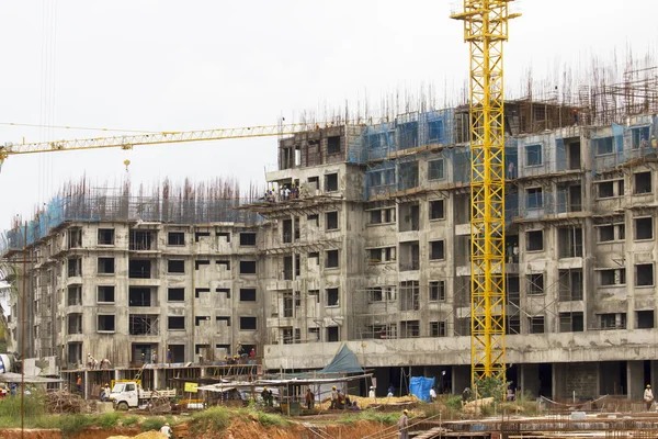 Bangalore, Karnataka, India - September 15, 2010: Overhead metro construction in bangalore city — Stock Photo, Image