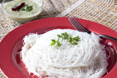 Idiyappam - dize Doldurma hunileri