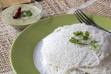 Idiyappam - dize Doldurma hunileri