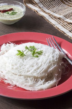 Idiyappam - dize Doldurma hunileri
