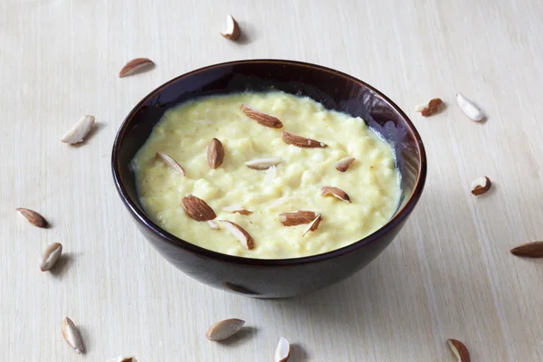 Basundi is a rich and delicious dessert from maharashtra, gujara — Stock Photo, Image