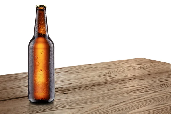 Garrafa de cerveja na mesa de madeira mockup — Fotografia de Stock