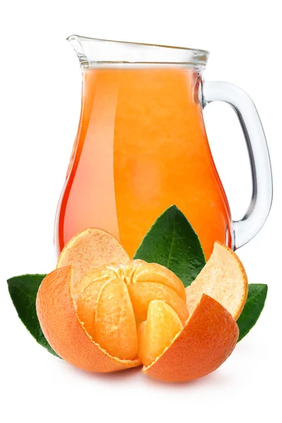 Кувшин мандаринского апельсинового сока — стоковое фото