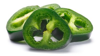 Yolları, dilimlenmiş yeşil Jalapeno yığını