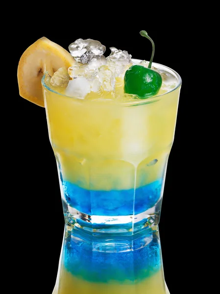 Erfrischender Cocktail im Sommer — Stockfoto