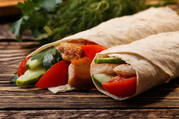Shawarma 전통적인 flatbread 랩 — 스톡 사진