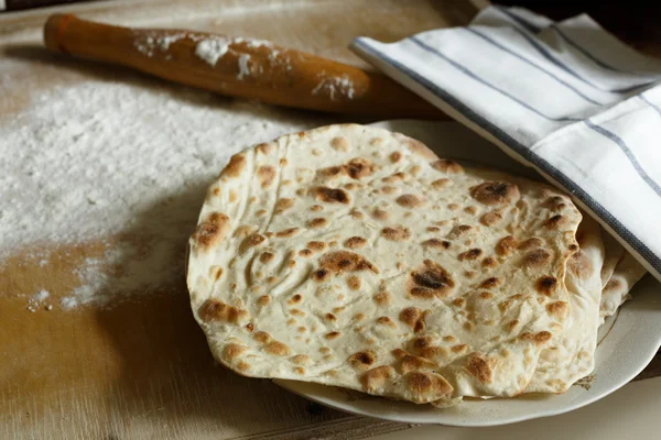 Lavaş (geleneksel Ermeni ekmek) — Stok fotoğraf