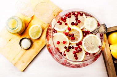 Cranberry lemon iced detox water